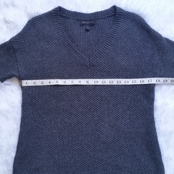 Banana Republic Gray Knit Sweater - Picture 7 of 8